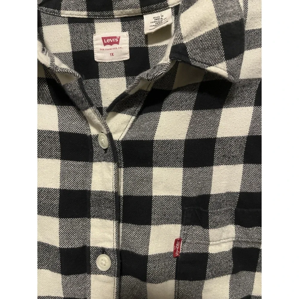 Levi's Buffalo Plaid Cozy Black White LS 100% Cotton Flannel Shirt Women's 1X - Picture 2 of 4